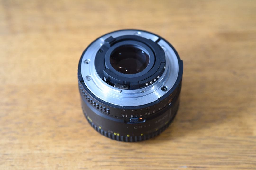 Nikon AF Nikkor 50mm f/1.8D レンズ