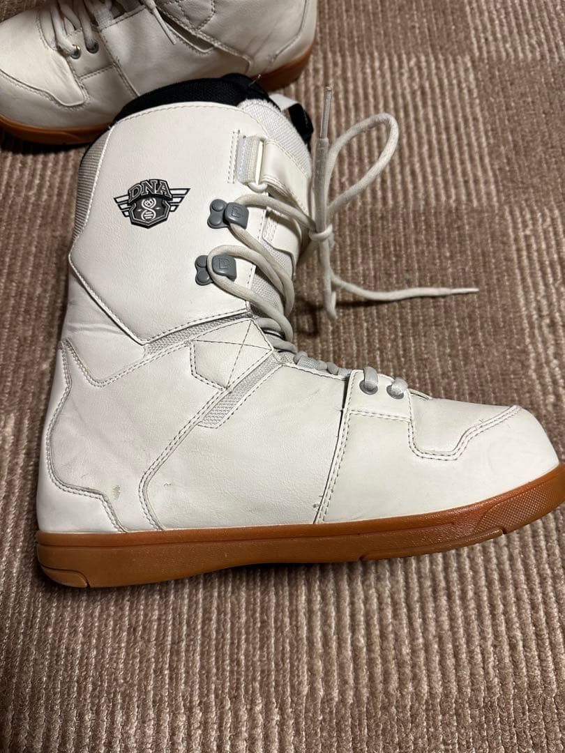 ディーラックス　DNA ブーツ　チームホワイト27.5