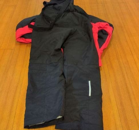 最終割♥デサント　キッズ　スノーウェア　上下　150 DWJQJH01