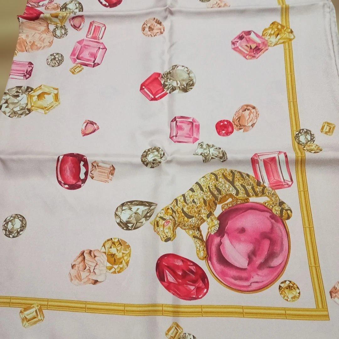 cartier スカーフ