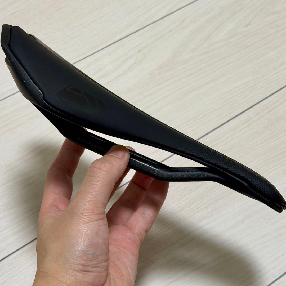 SHIMANO PRO STEALTH SUPERLIGHT サドル 142mm