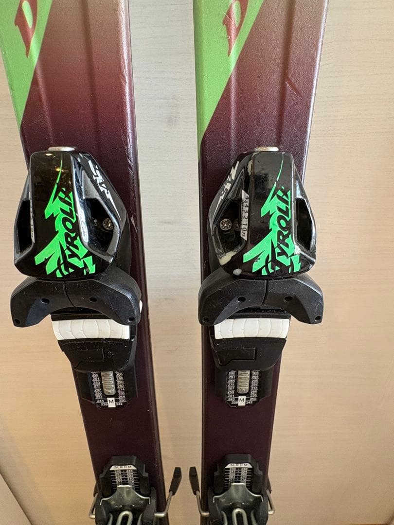 137センチHart Diva スキーセット ストック付き