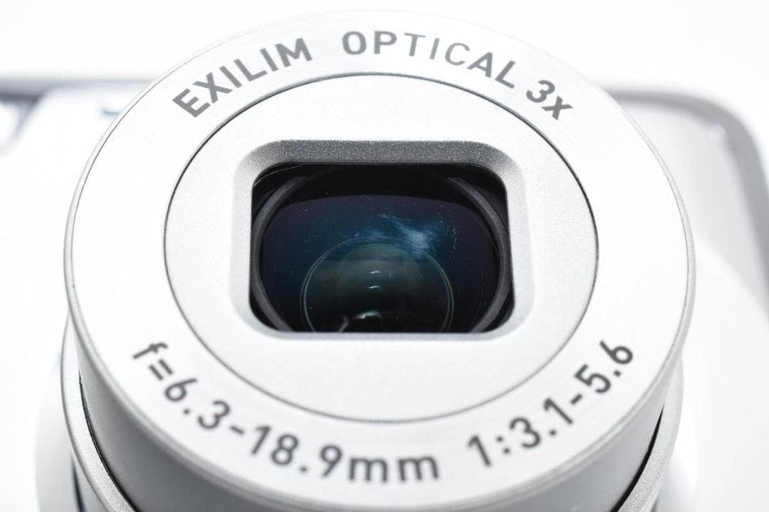 極美品 カシオ　CASIO EXILIM EX-Z1 シルバー ＃Ａ295