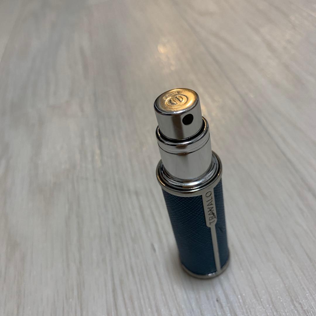 Dior ディオール　ソヴァージュ　（箱無し）約60mLとTRAVALO ケース