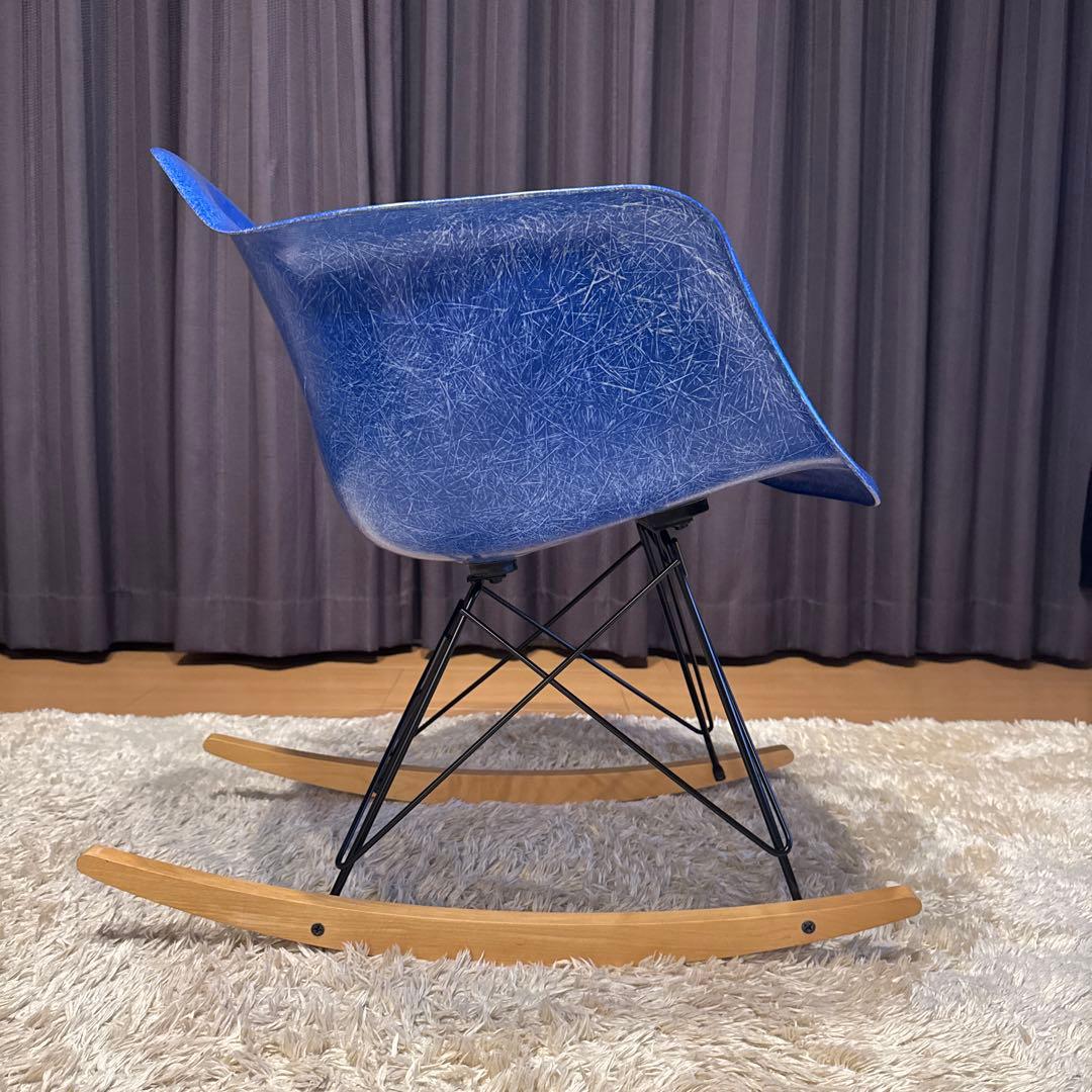 ハーマンミラー社　イームズ　サイドシェルチェア