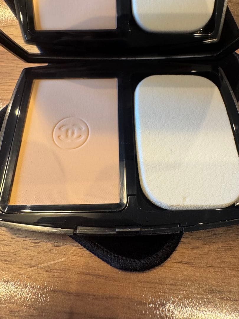 シャネル　ファンデーション