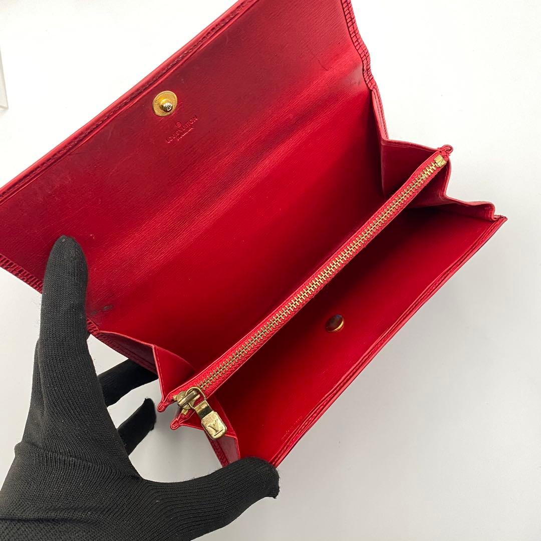 ルイヴィトン エピ ポシェット ポルトモネクレディ 旧 ポルトフォイユサラ 赤