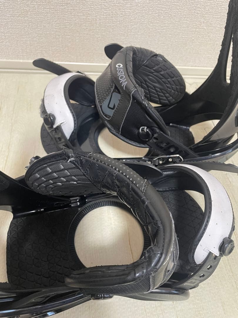 BURTON CUSTOM ブラック スノーボードビンディング M ストラップ付