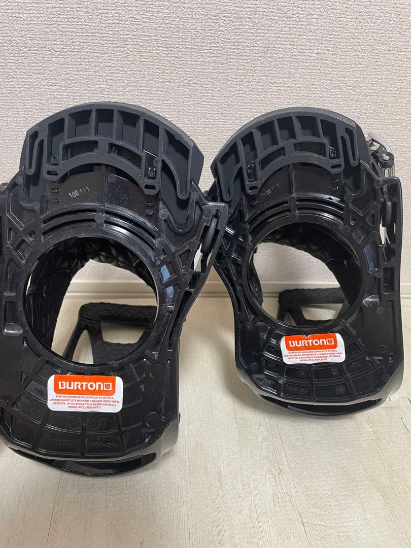 BURTON CUSTOM ブラック スノーボードビンディング M ストラップ付