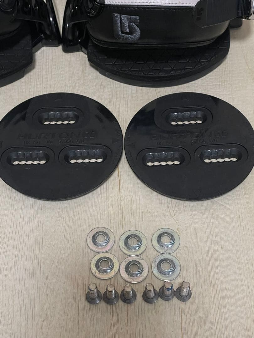 BURTON CUSTOM ブラック スノーボードビンディング M ストラップ付