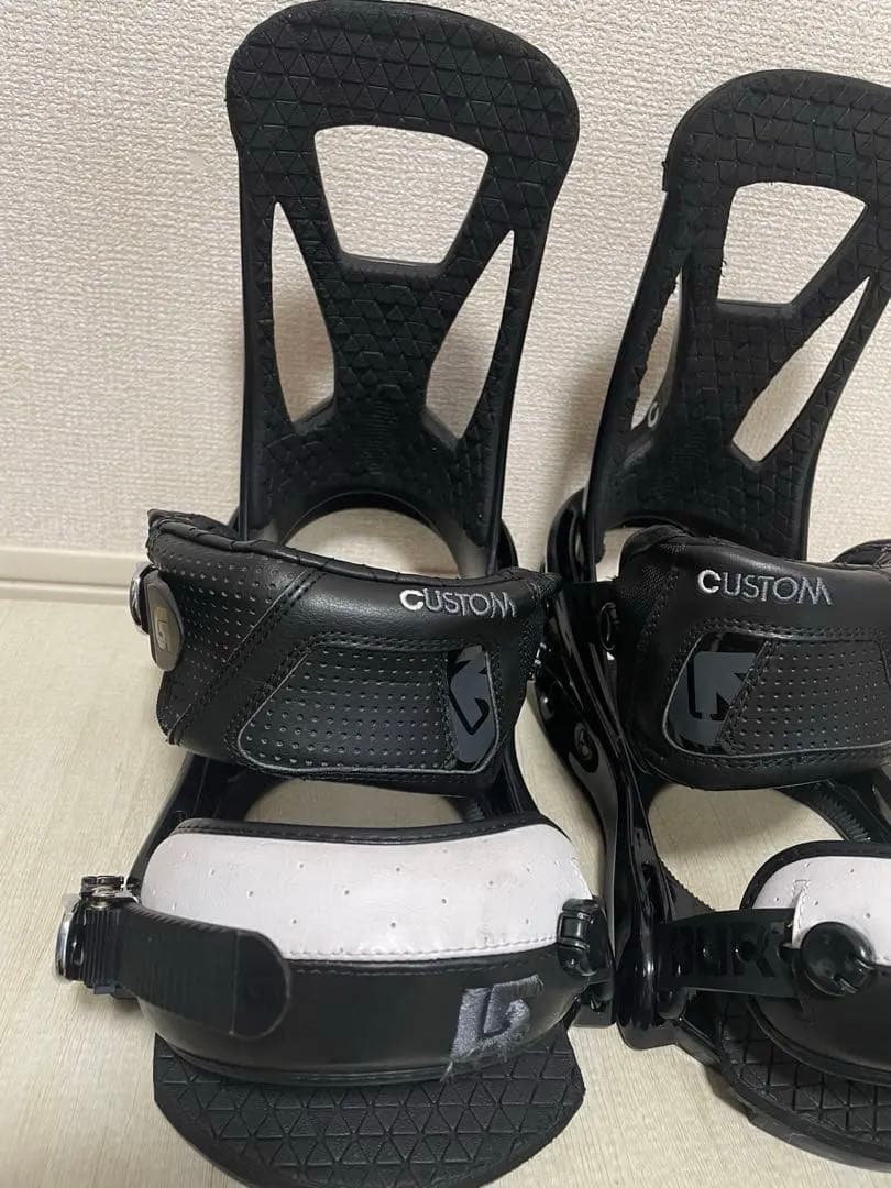 BURTON CUSTOM ブラック スノーボードビンディング M ストラップ付