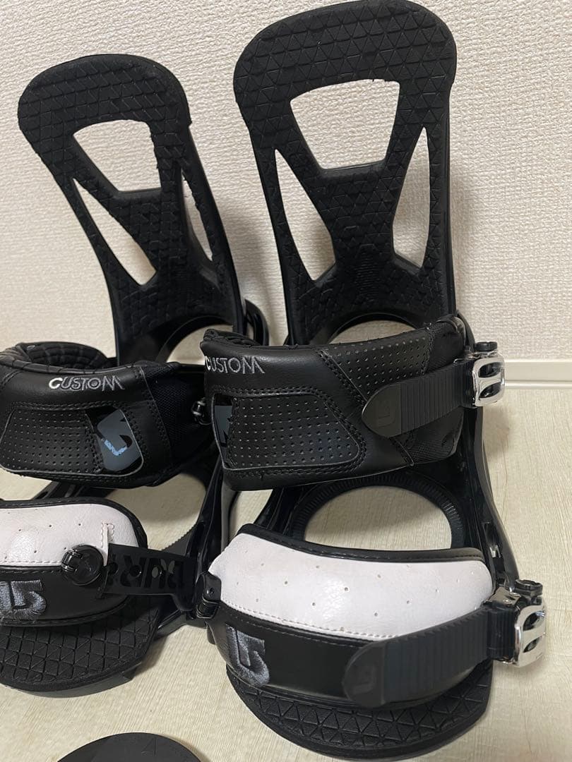 BURTON CUSTOM ブラック スノーボードビンディング M ストラップ付