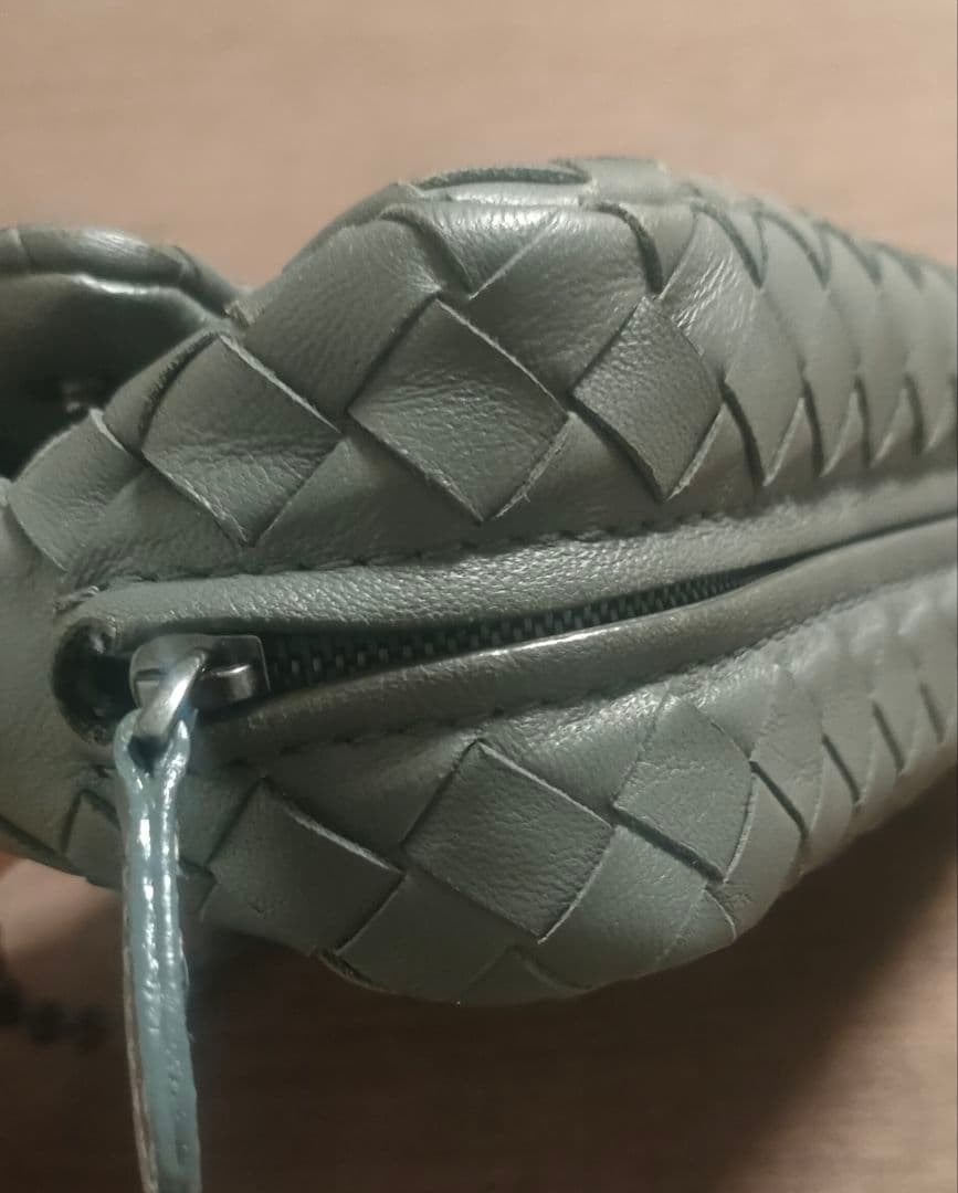 BOTTEGA VENETA イントレチャート ショルダーバッグ グレー - メルカリ