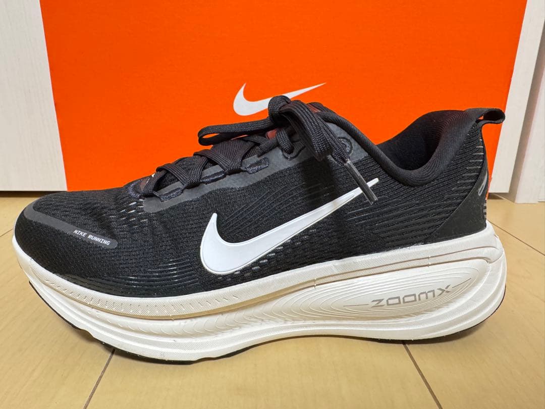 ナイキ　ボメロ18 25.５センチ