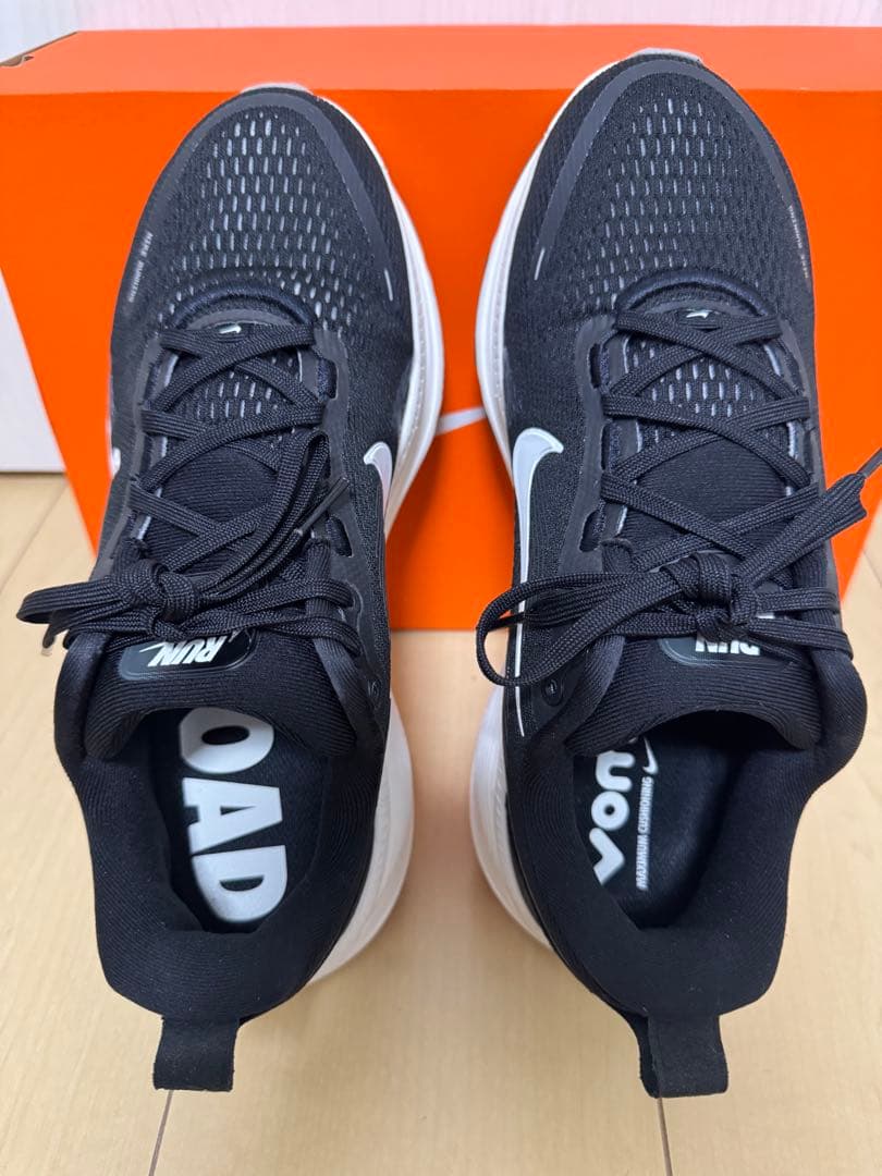 ナイキ　ボメロ18 25.５センチ