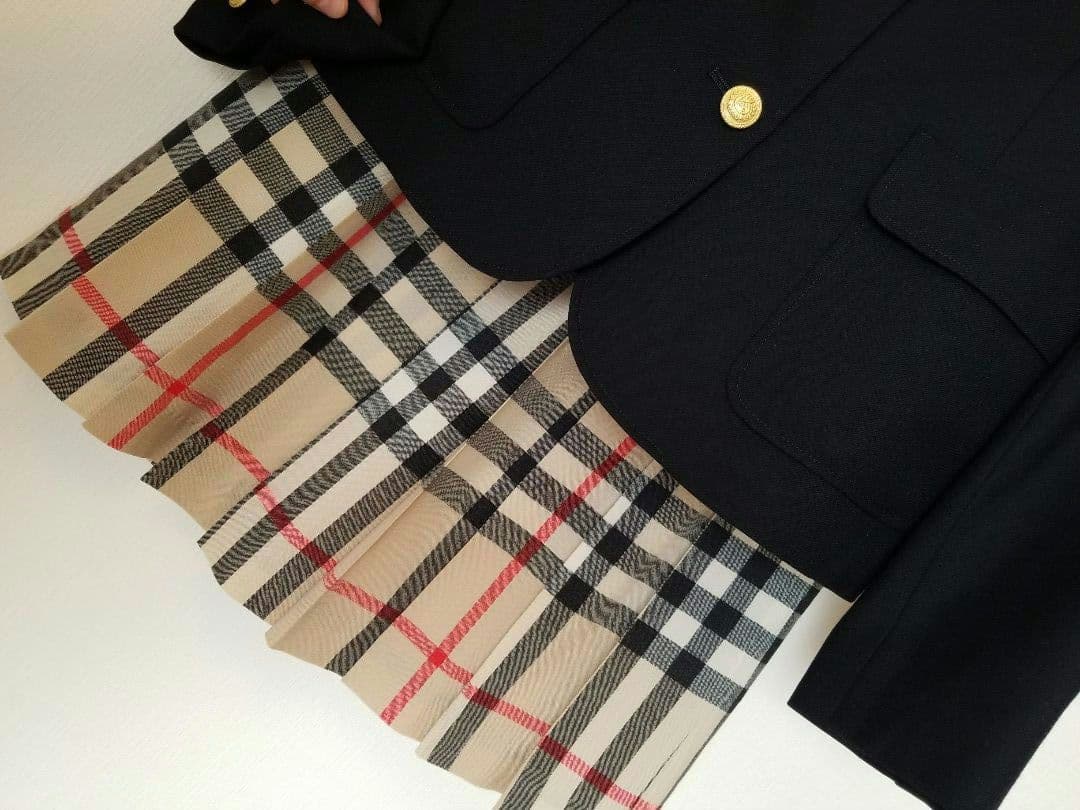 バーバリージャケットスカートセット2点 ベージュスカート ブレザー美品150