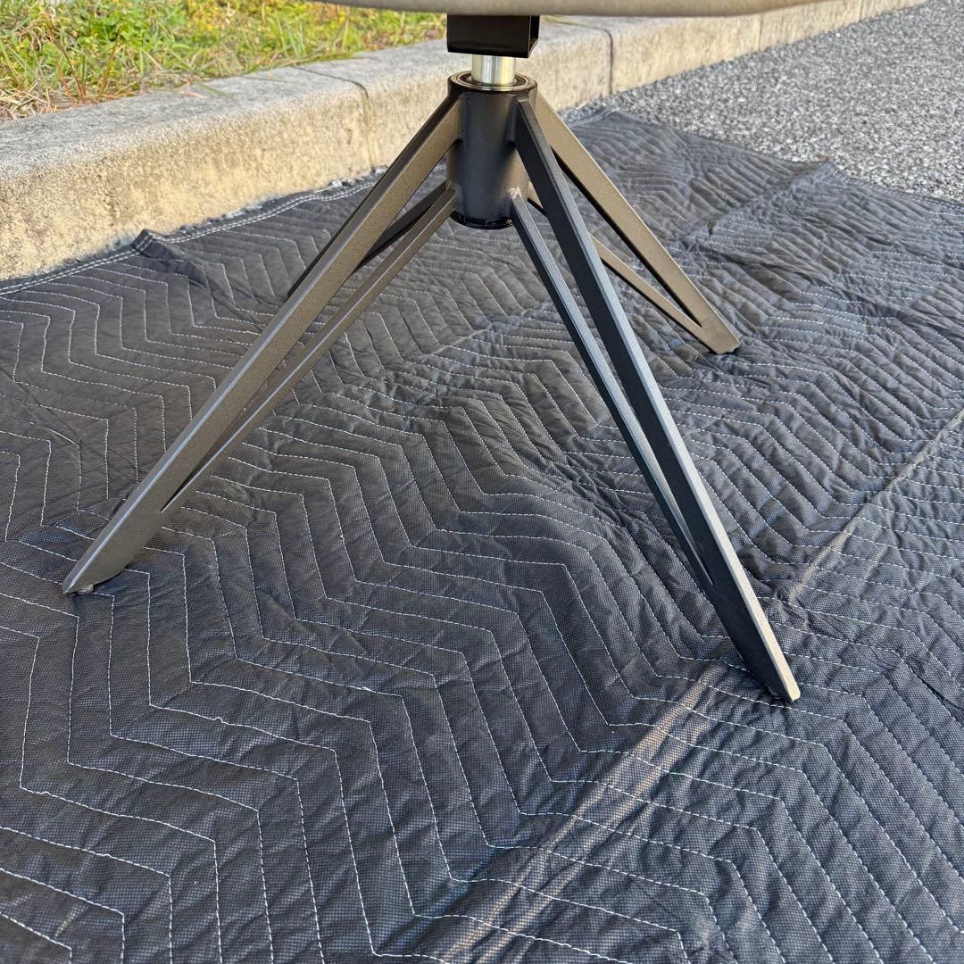 ①アルモニア ダイニングチェア 椅子　回転式　一脚 ラウンジチェア