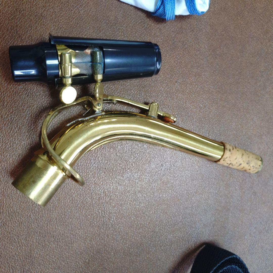 アルトサックス マウスピース　　 ハードケース 他付属品付き