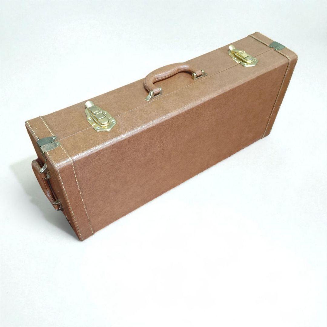 アルトサックス マウスピース　　 ハードケース 他付属品付き