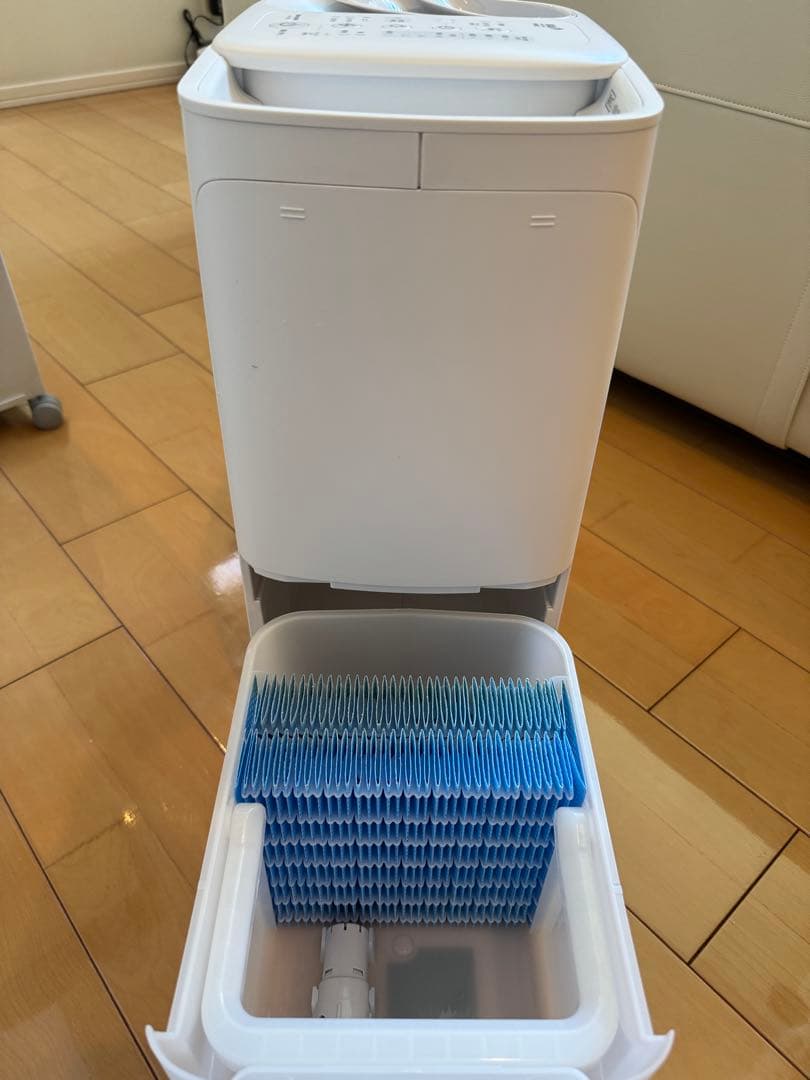 美品 2024年製 シャープ ハイブリッド式 加湿器 HV-S55-W 4L