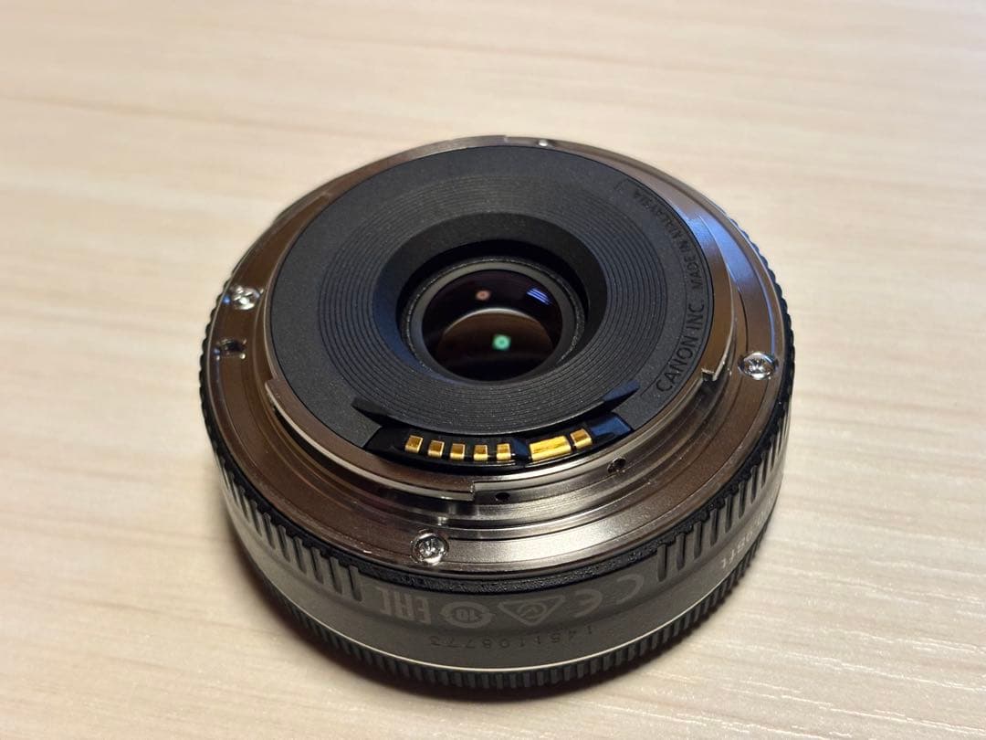 Canon EF40mm f2.8 STM キャノン