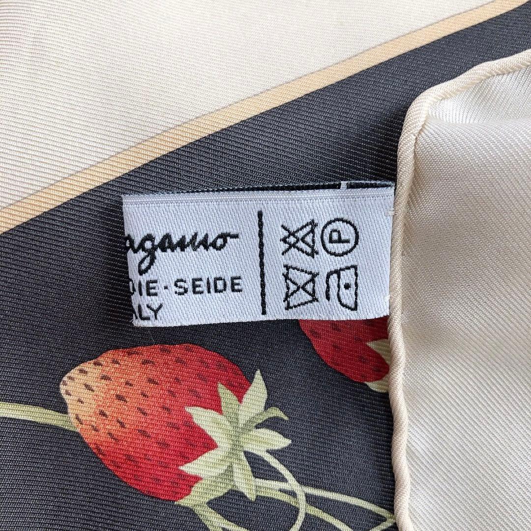 Ferragamo*フェラガモ 大判スカーフ 花柄 フルーツ イチゴ シルク