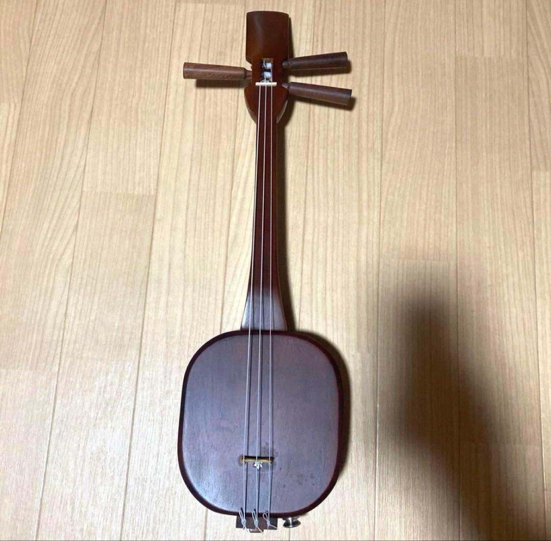 ウクレレ三線 3弦 ブラウン 箱付き