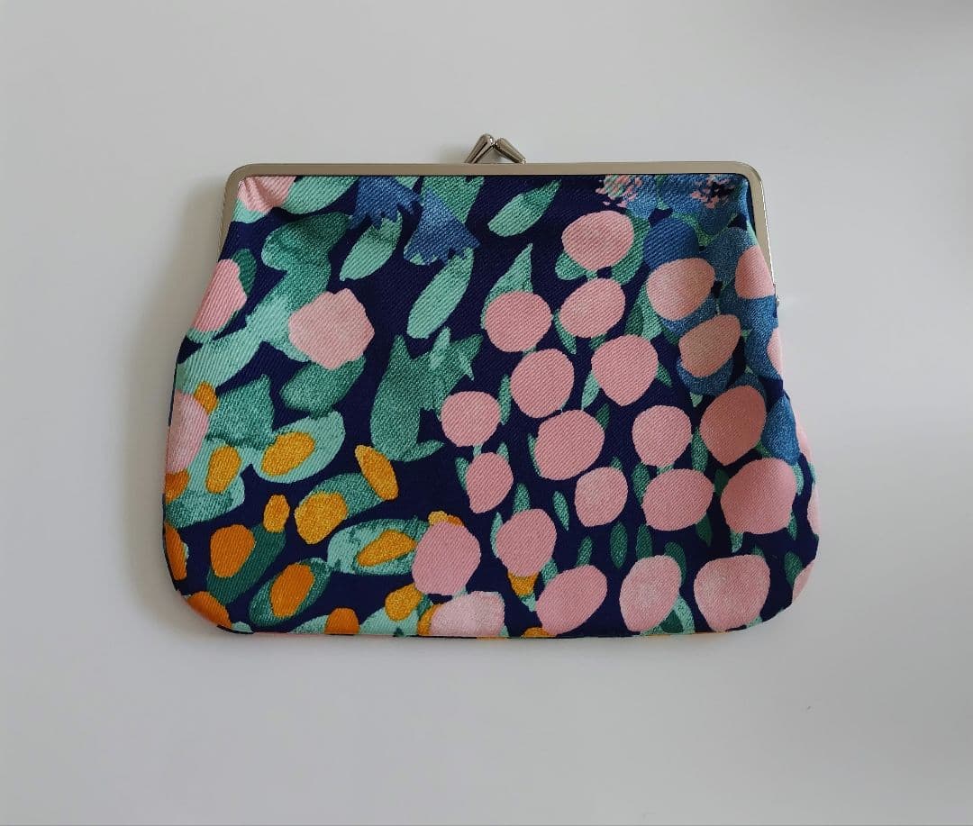 マリメッコ　がま口　ポーチ　クッカメリ　レア　 Puolikas kukkaro