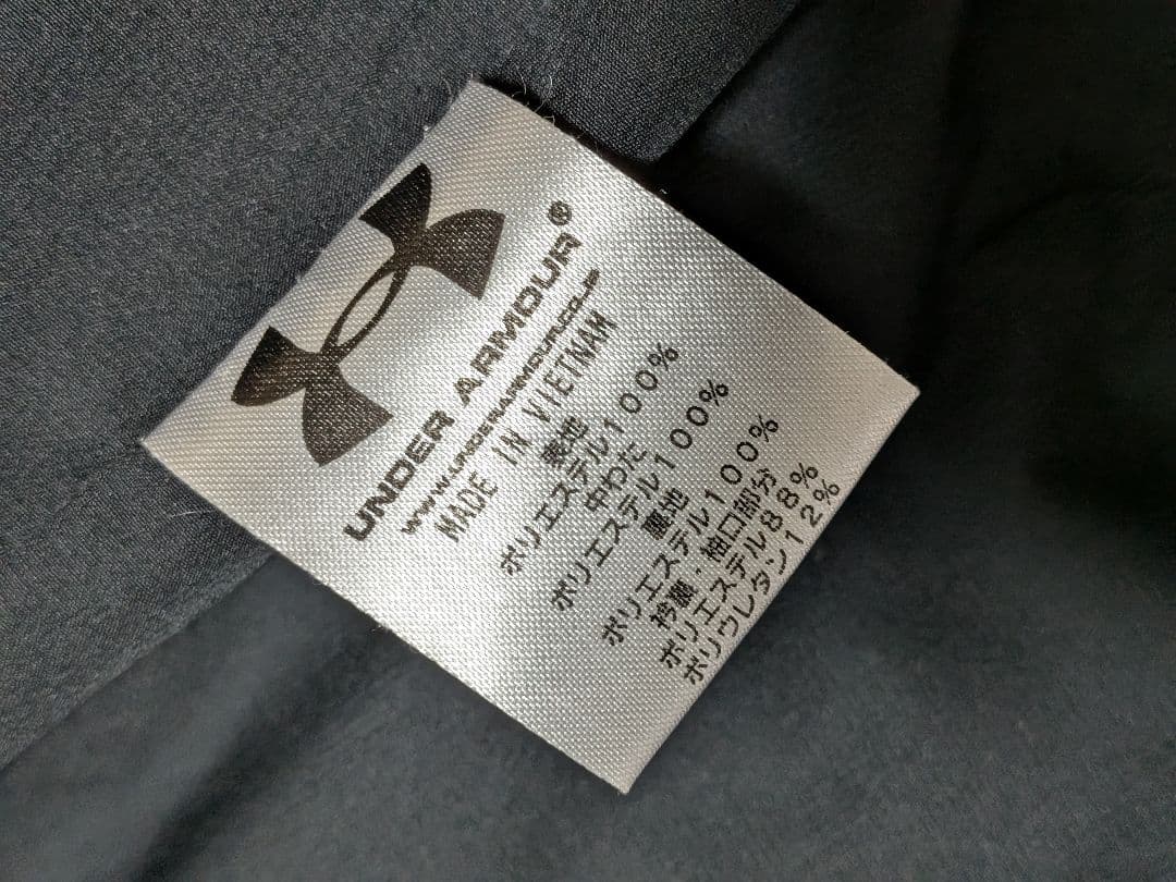 UNDER ARMOUR 刺繍ロゴ　フード付きベンチコート　ロングダウン黒　XL