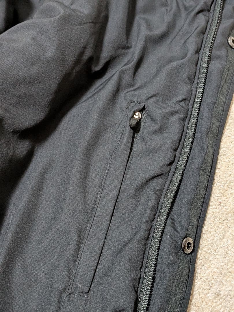 UNDER ARMOUR 刺繍ロゴ　フード付きベンチコート　ロングダウン黒　XL