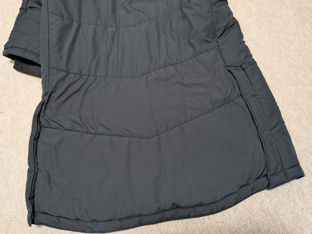 UNDER ARMOUR 刺繍ロゴ　フード付きベンチコート　ロングダウン黒　XL