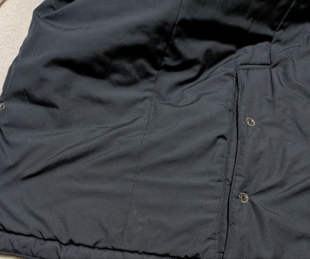 UNDER ARMOUR 刺繍ロゴ　フード付きベンチコート　ロングダウン黒　XL