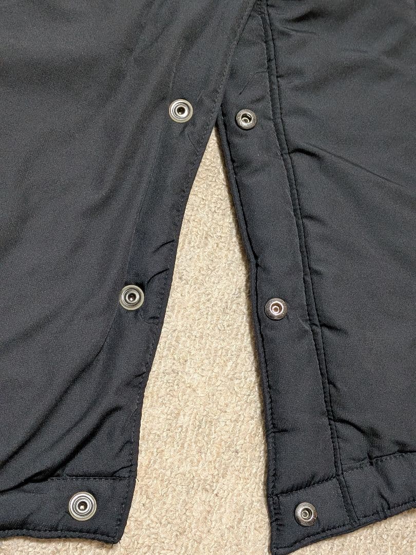 UNDER ARMOUR 刺繍ロゴ　フード付きベンチコート　ロングダウン黒　XL