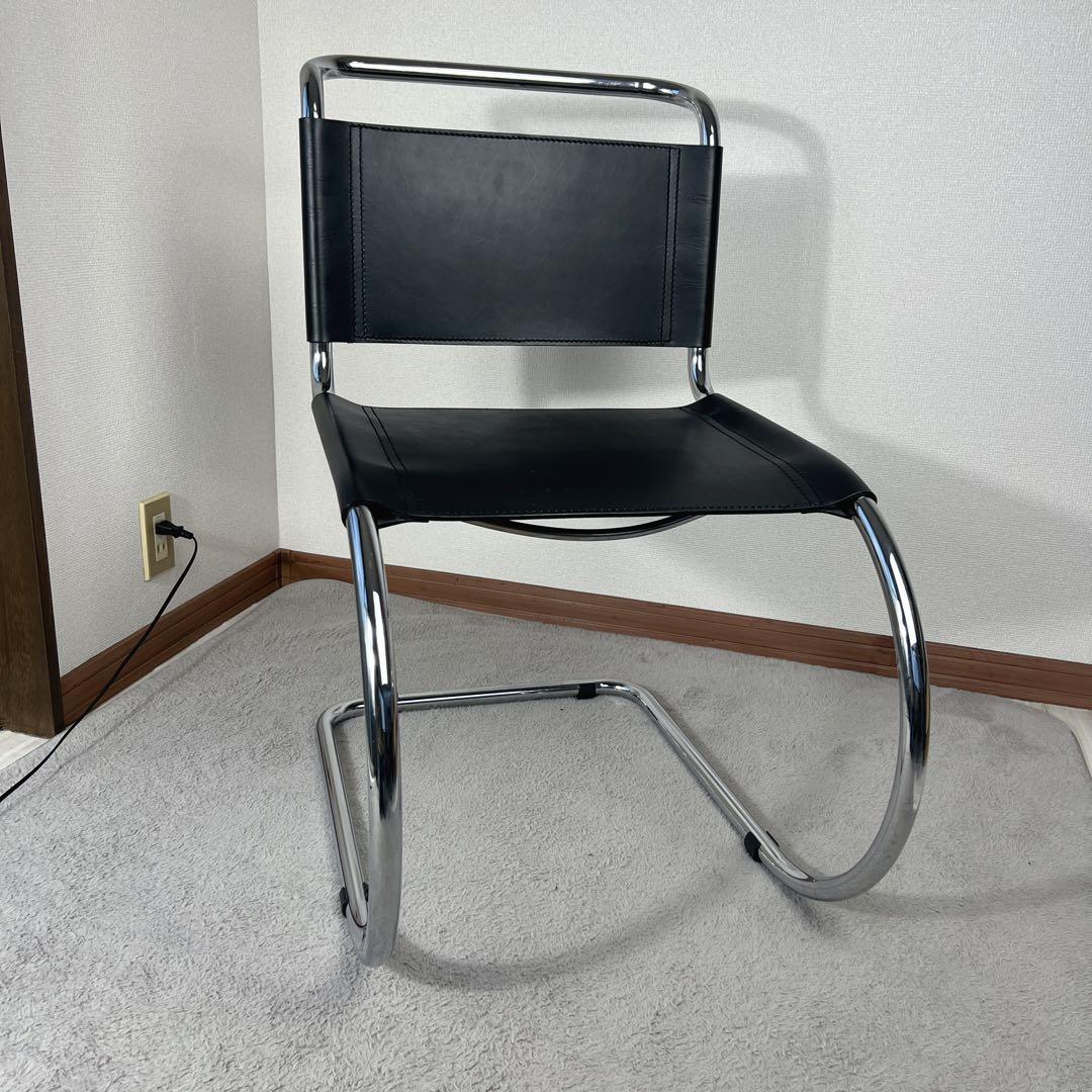バウハウス風 デザイン椅子 ブラックレザー 高耐久