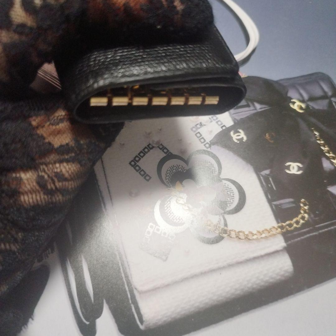 CHANEL ブラックレザーキーケース