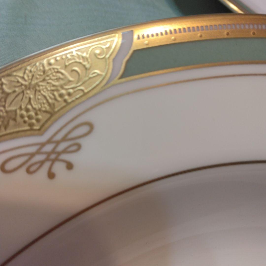 鳴海 皿2種類× 5枚 金色装飾グリーン - メルカリ