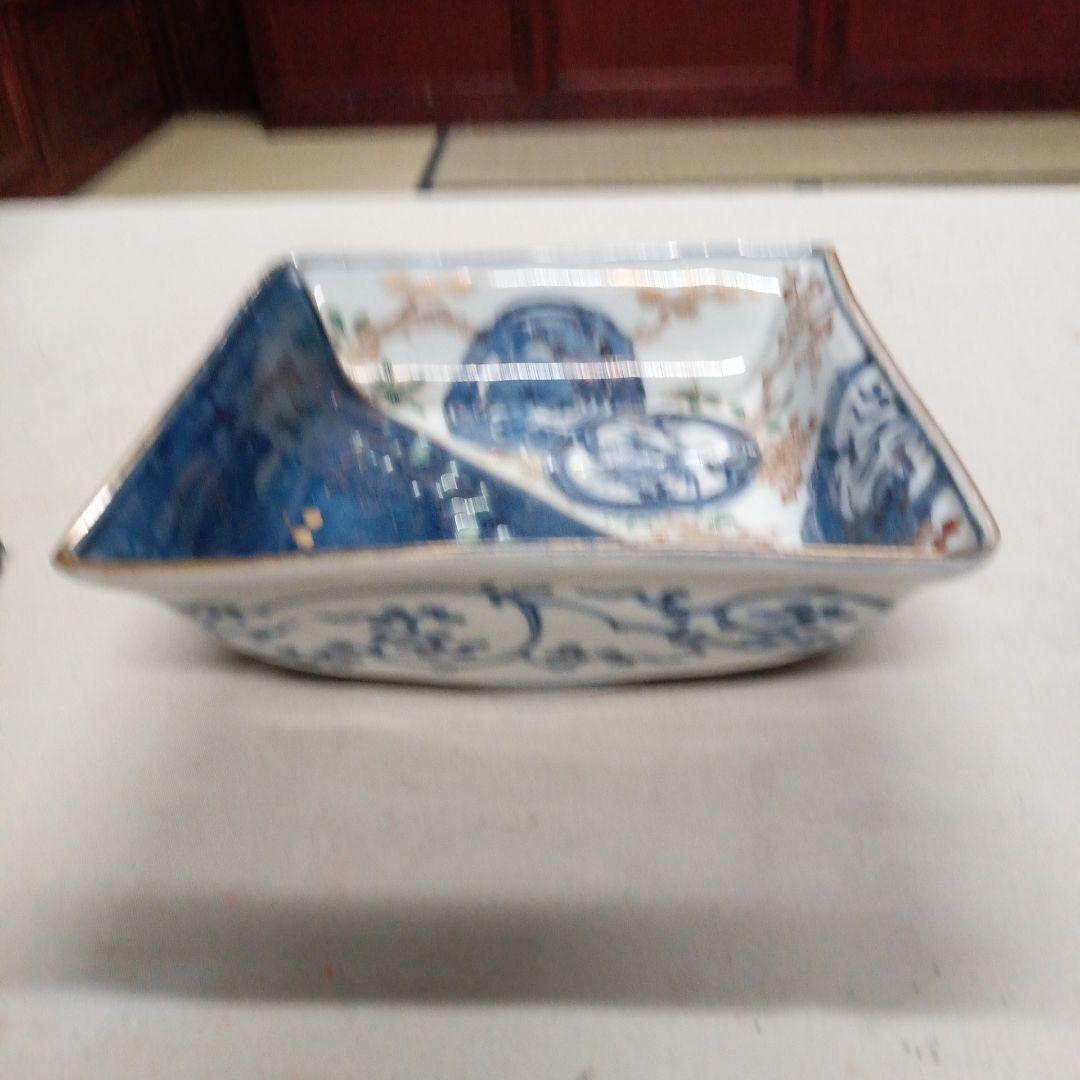 青と白の陶器皿 古伊万里写し 図変わり 深皿 四方皿 窯