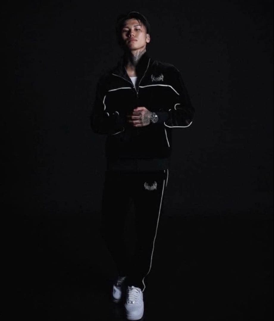 【新品未開封】yxngbratz ベロア上下セットアップ