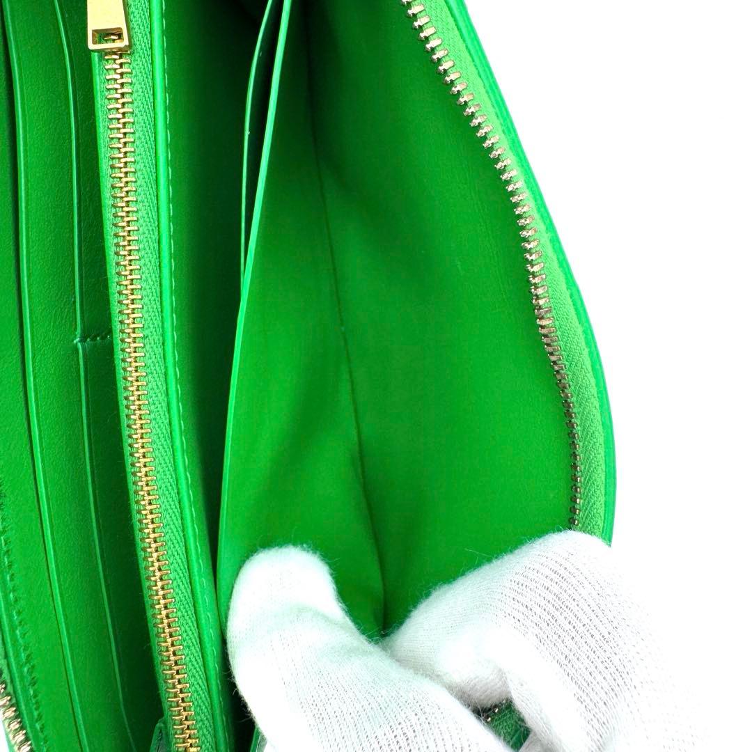 ボッテガヴェネタ マキシイントレチャート カセット 長財布 ジップアラウンド