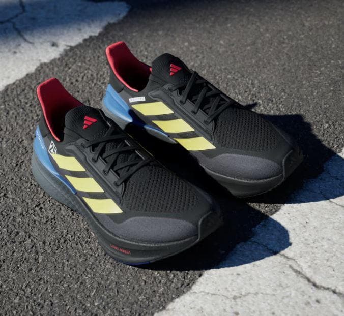 新品 定2.5万 adidas アディダス ウルトラブースト ランニングシューズ