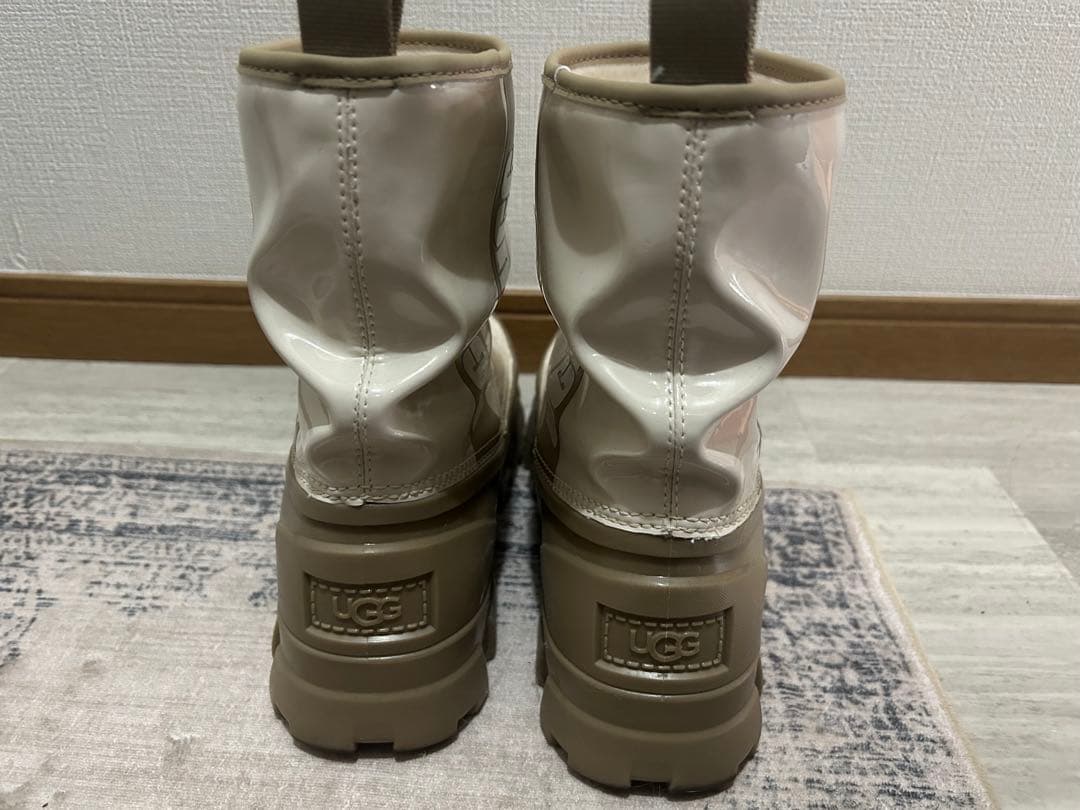 UGG 長靴・レインブーツ ホワイト・ベージュ