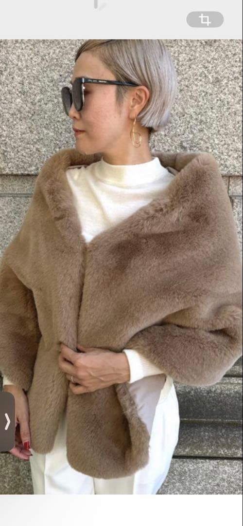 uha さま専用です★ JENNE リッチボリュームファーケープ ベージュ