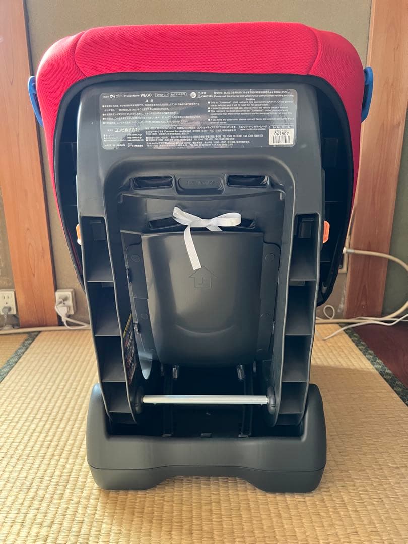 美品中古CombiコンビLYF-375チャイルドシート取付簡単日本製