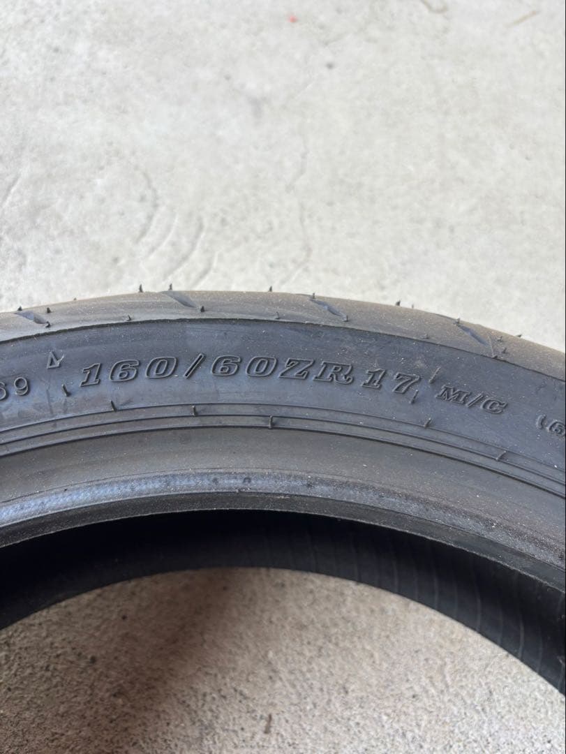 【新品・未使用】 DUNLOP160/60ZR17 120/60ZR17