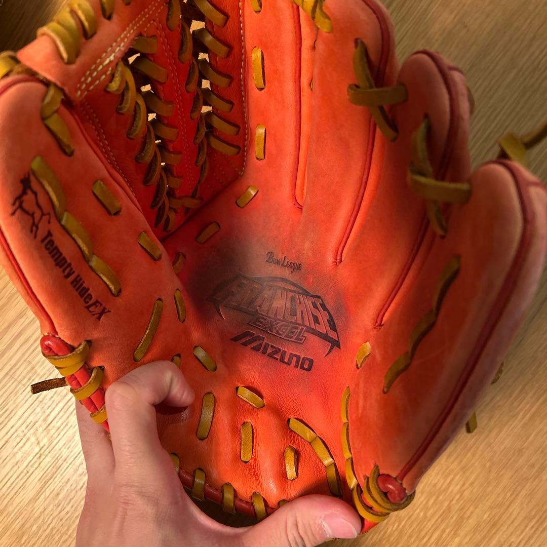 Mizuno 野球グローブ 2つセット(大人用と子供用)＋ボール付き