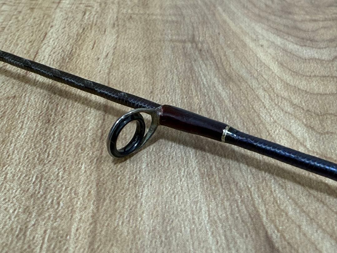 シマノ ワールドシャウラ 2701FF-2 スーパーレッド