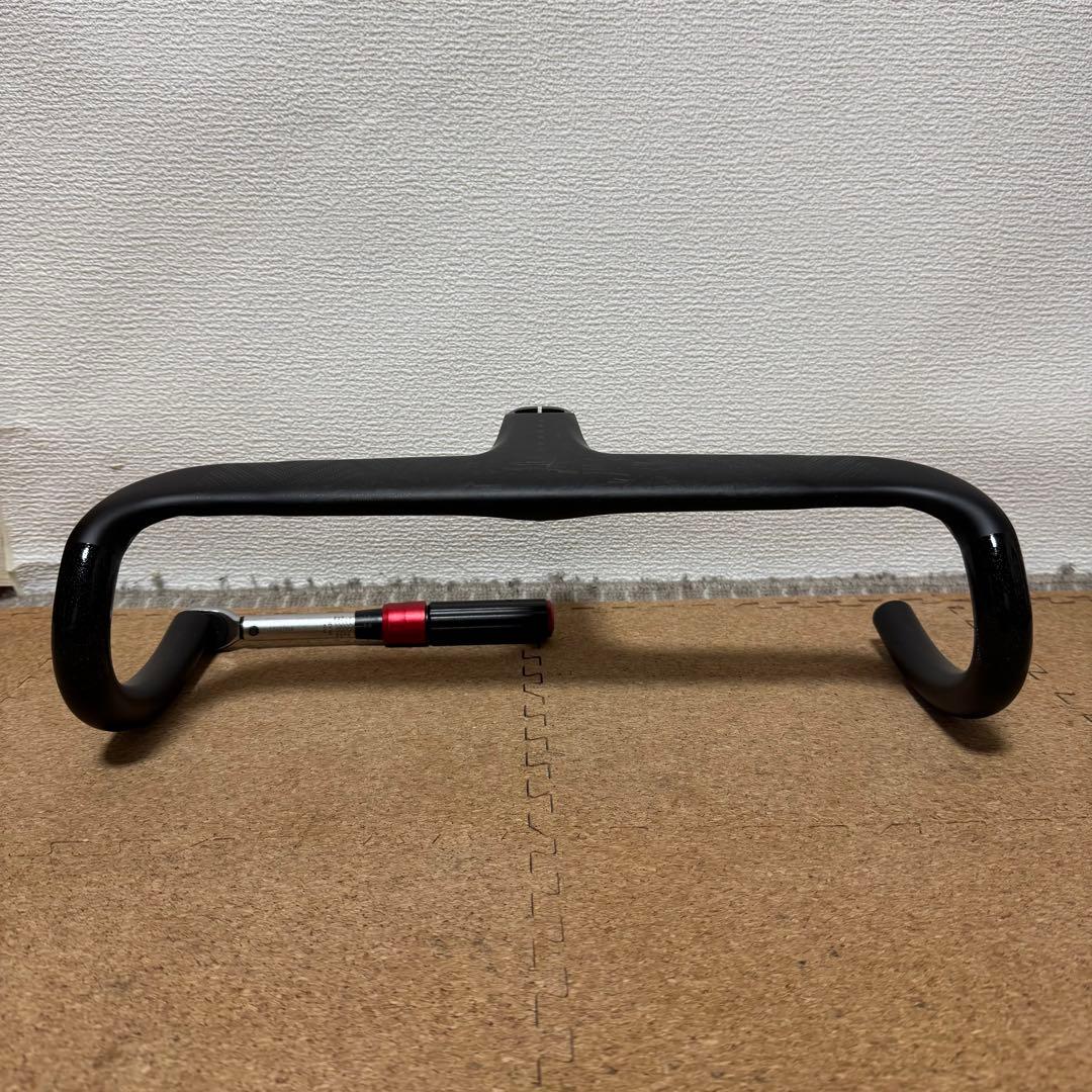 ロードバイク　一体型　カーボン　エアロ　ドロップハンドル　400-80mm