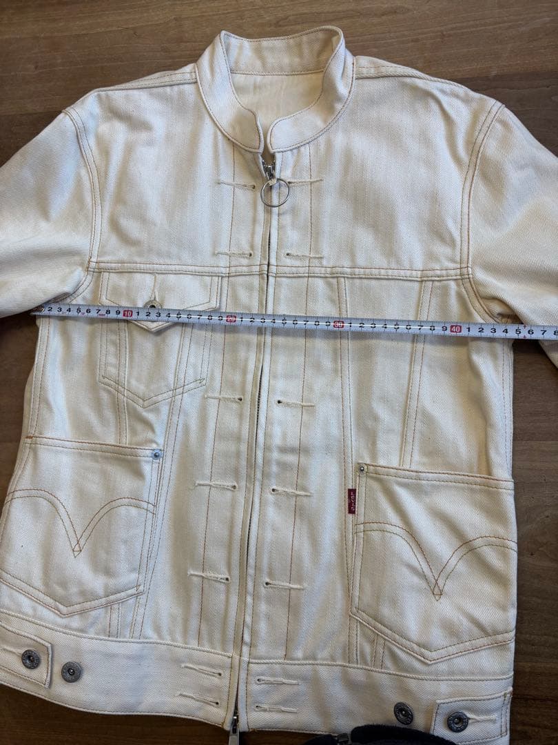 Levi's ホワイトデニムジャケット