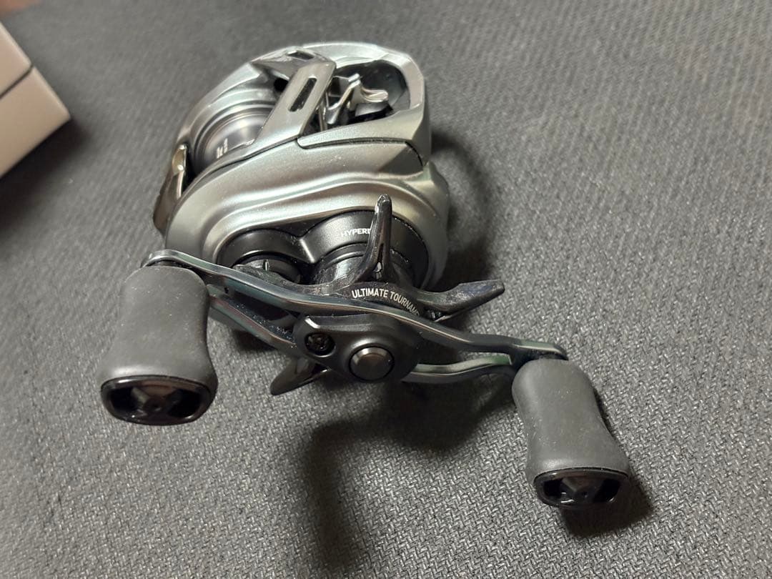 即日発送 極美品 新品購入後使用1回 21アルファスSVTW 800S-XH