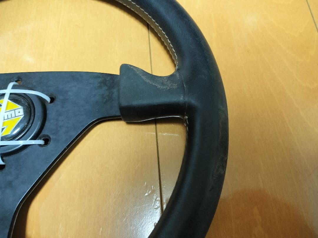 MOMO TYP 33Φ モモステ 3スポーク ステアリング 本体